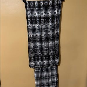 Stetson reversible cotton scarf, black and white.